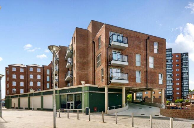 1 bed property, in East Quay Road, £250,000