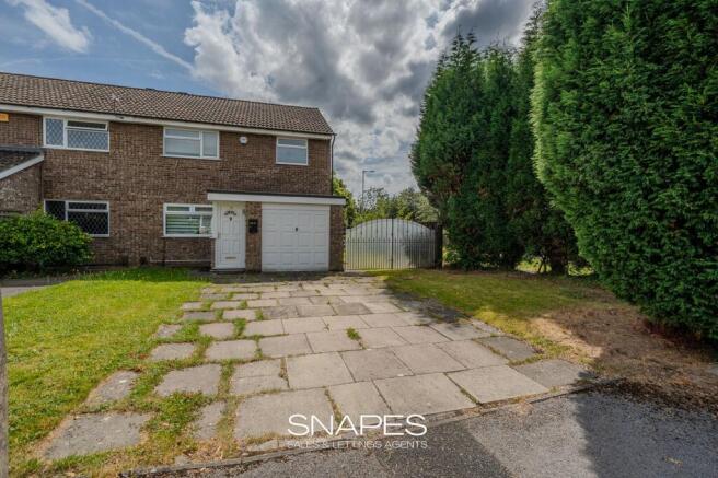 3 bed property, in Ladywell Close, £465,000