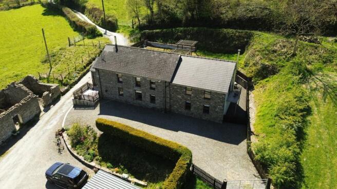 3 bed property, in Drefach, £629,950