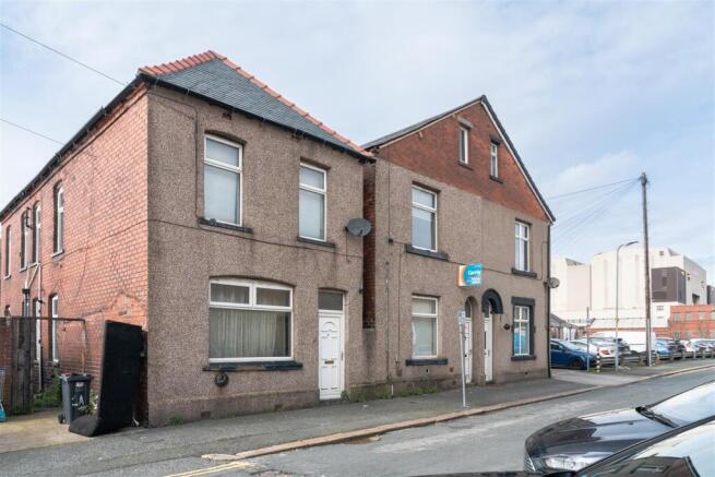 6 bed property, in St. Patricks Road, £200,000