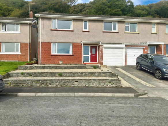 3 bed property, in Pant Y Sais, £250,000