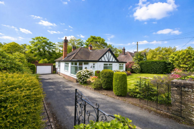 3 bed property, in Park Drive, £339,950