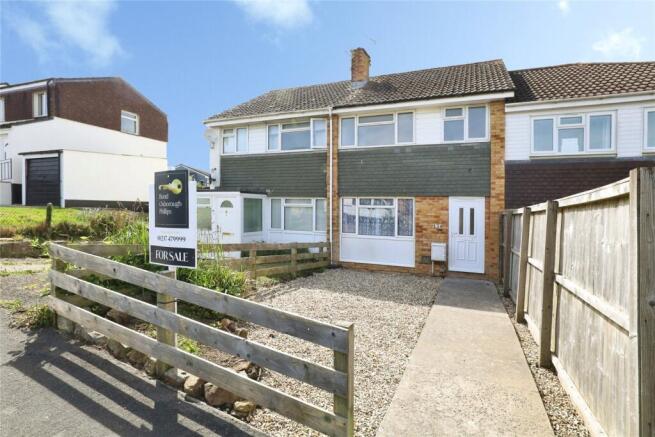 3 bed property, in Moreton Park Road, £215,000