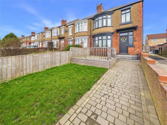 3 bed property, in St. Andrews Road, £175,000