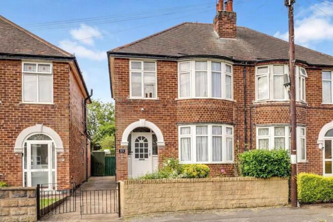 3 bed property, in Edwin Street, £240,000
