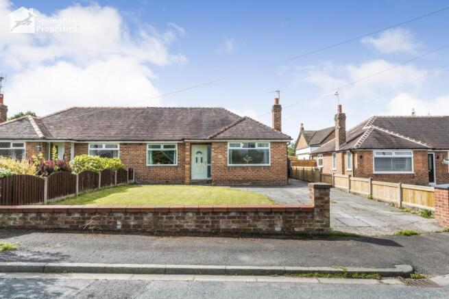 3 bed property, in Willowdale, £200,000