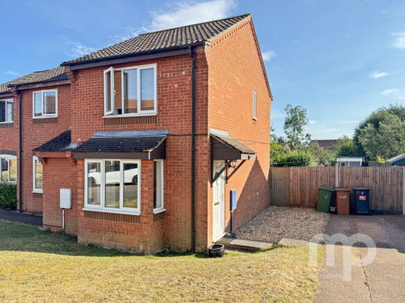 2 bed property, in Sawmill Close, £230,000