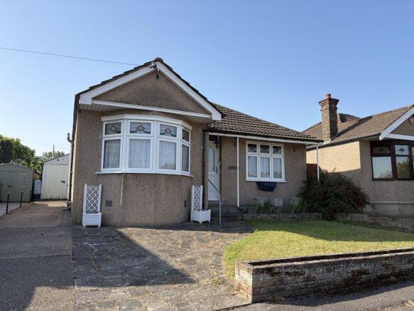 3 bed property, in Heathlands Rise, £435,000