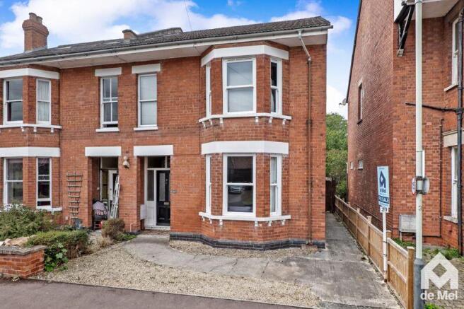4 bed property, in Coronation Road, £800,000