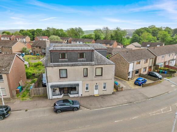 3 bed property, in Main Street, £115,000