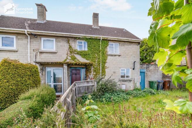 2 bed property, in Hazelbury Hill, £310,000