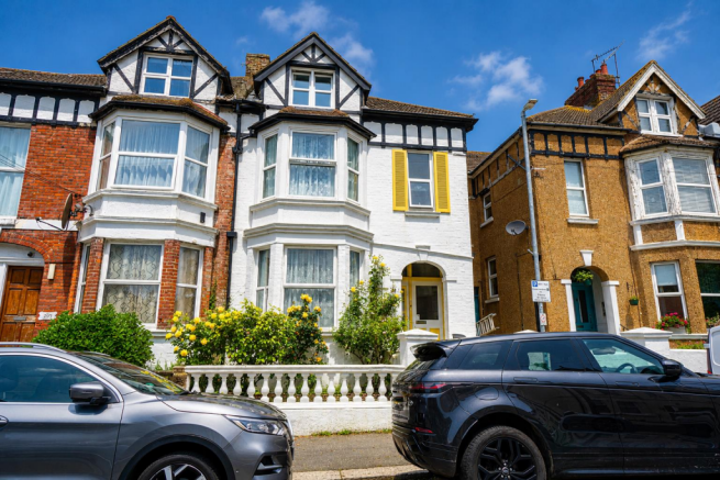 8 bed property, in Wilton Road, £375,000