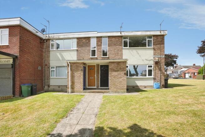 1 bed property, in Carver Court, £60,000
