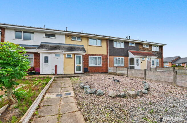 3 bed property, in Grangemoor, £110,000