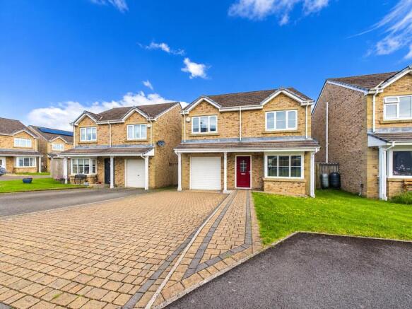 4 bed property, in Castlefields, £250,000