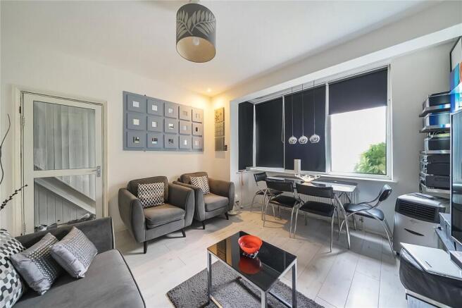 3 bed property, in Woodmansterne Road, £600,000