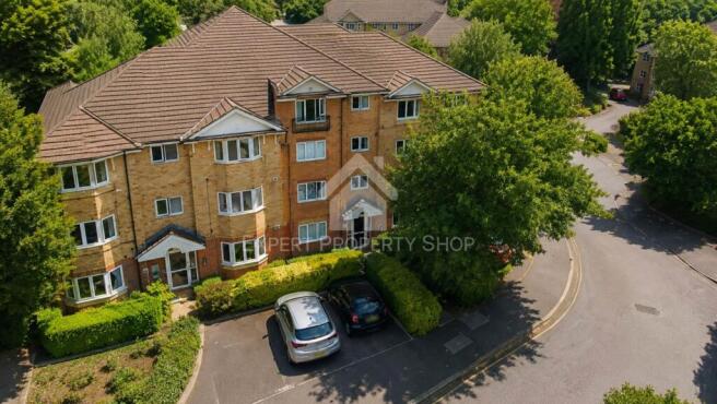 1 bed property, in Varsity Drive, £265,000