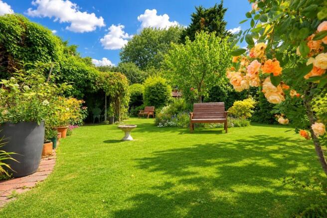 3 bed property, in Fairmeade Avenue, £475,000