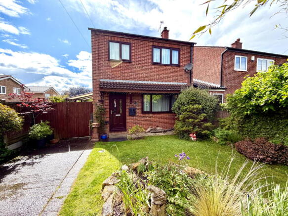 3 bed property, in Beacon Drive, £185,000