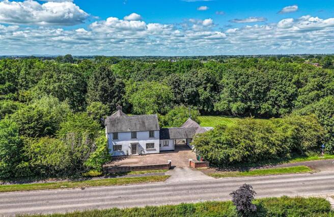 4 bed property, in Derby Road, £850,000
