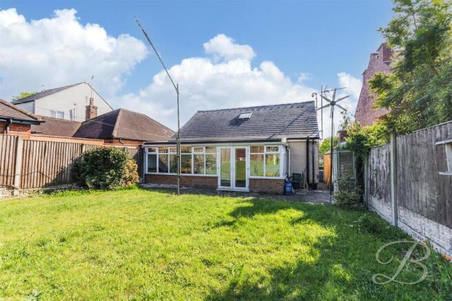 2 bed property, in Southwell Road West, £230,000