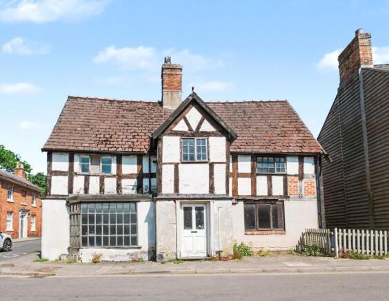 5 bed property, in Swallow House, £22,000