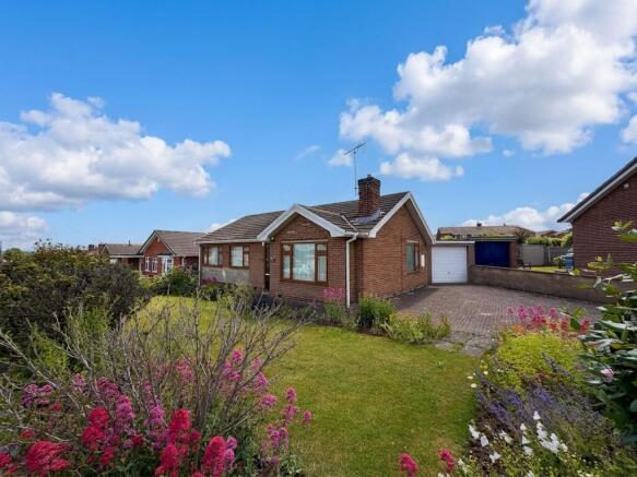 3 bed property, in Scholey Avenue, £290,000