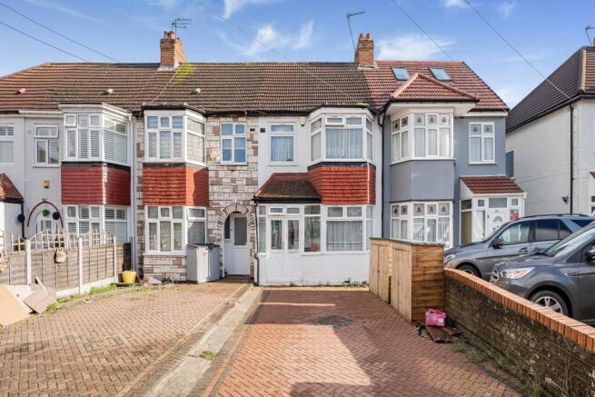 4 bed property, in Firs Lane, £635,000