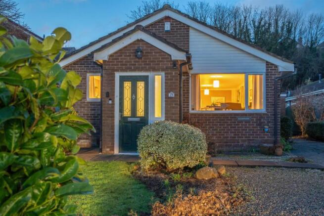 3 bed property, in Redmayne Drive, £275,000