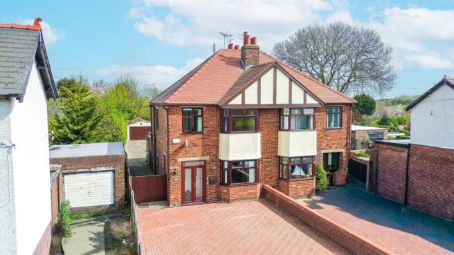 3 bed property, in Kelsterton Road, £250,000