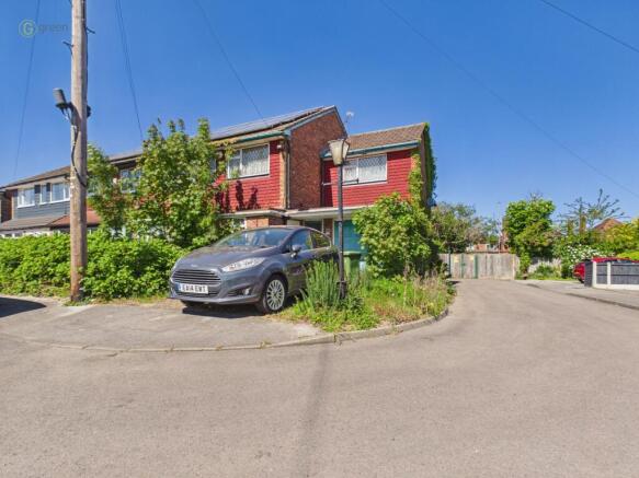 4 bed property, in Carlton Mews, £270,000