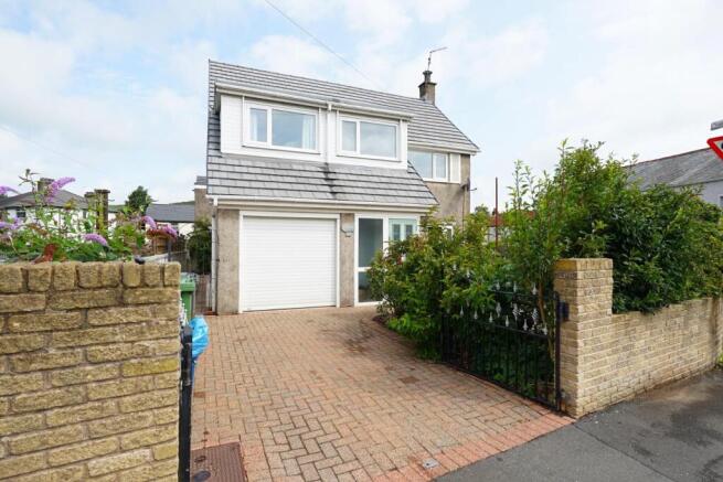3 bed property, in 41 Neville Street, £275,000