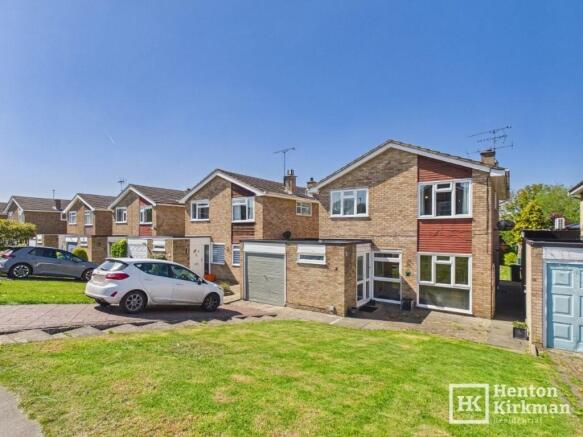 4 bed property, in Longtail, £575,000