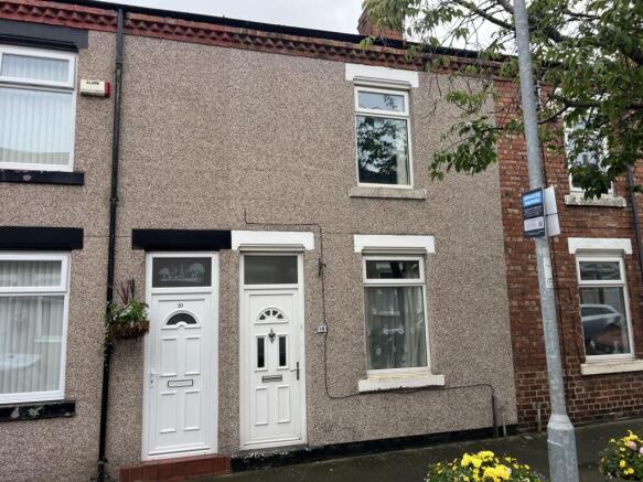 2 bed property, in Oaklands Terrace, £75,000