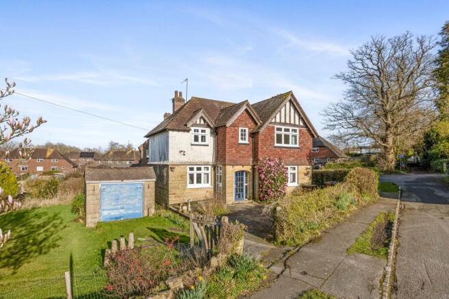 4 bed property, in Corseley Road, £650,000