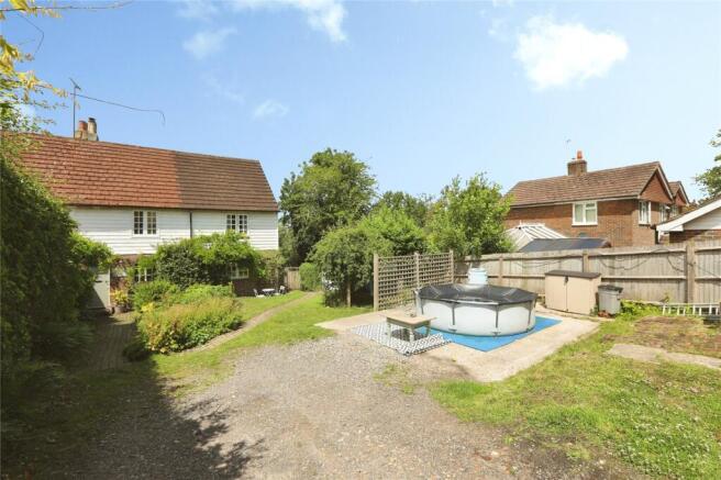 5 bed property, in Howbourne Lane, £725,000