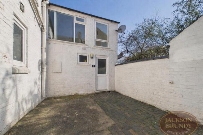 1 bed property, in Billington Street, £99,000