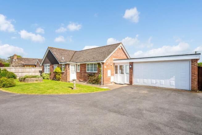 3 bed property, in West Wellow, £600,000