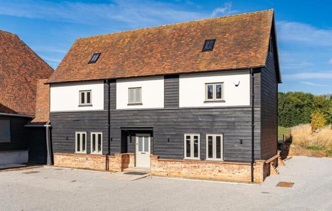 4 bed property, in Parsonage Barns, £850,000