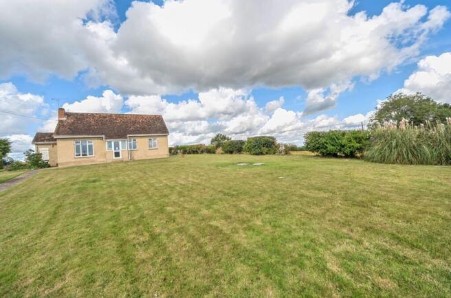 3 bed property, in Pearsons Green Road, £600,000