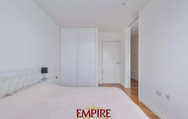 1 bed property, in Wharfside Street, £90,000