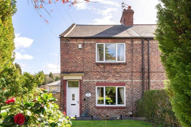 2 bed property, in Fir Cottage, £180,000