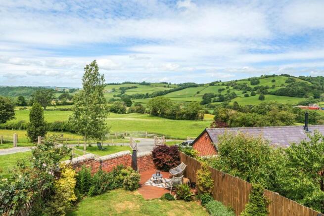 4 bed property, in Kerry, £400,000