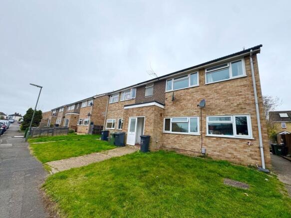 2 bed property, in Badger Close, £229,950