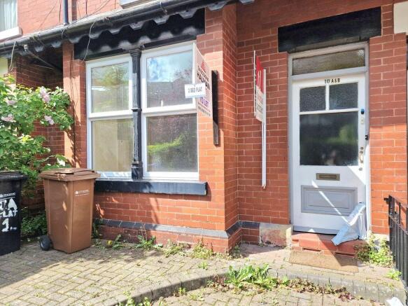 1 bed property, in Church Lane, £125,000