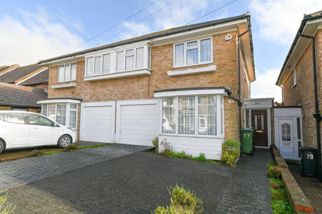 4 bed property, in East Lodge Park, £349,995
