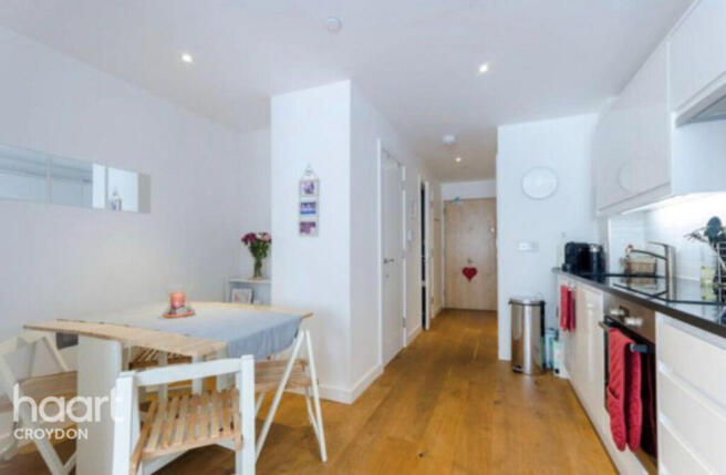2 bed property, in Scarbrook Road, £260,000