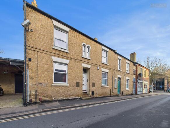 7 bed property, in Fitzwilliam Street, £520,000