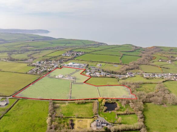 5 bed property, in Ffosyffin, £845,000