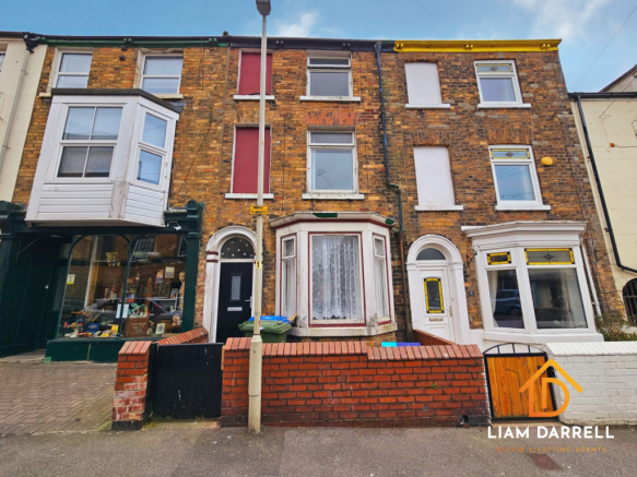 3 bed property, in Oxford Street, £85,000